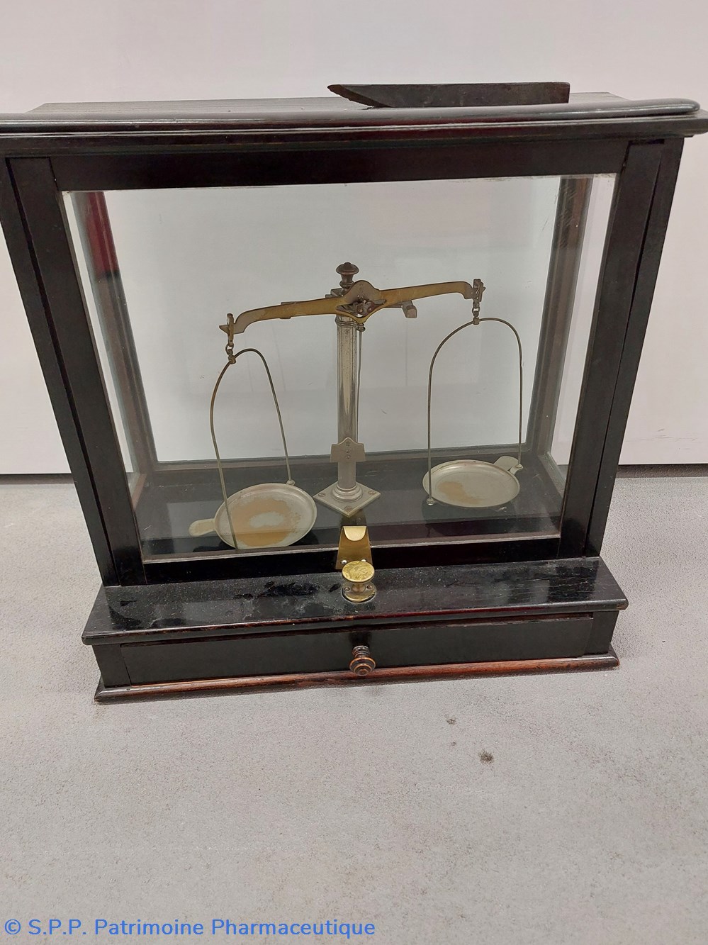 science pharmacie balance trebuchet