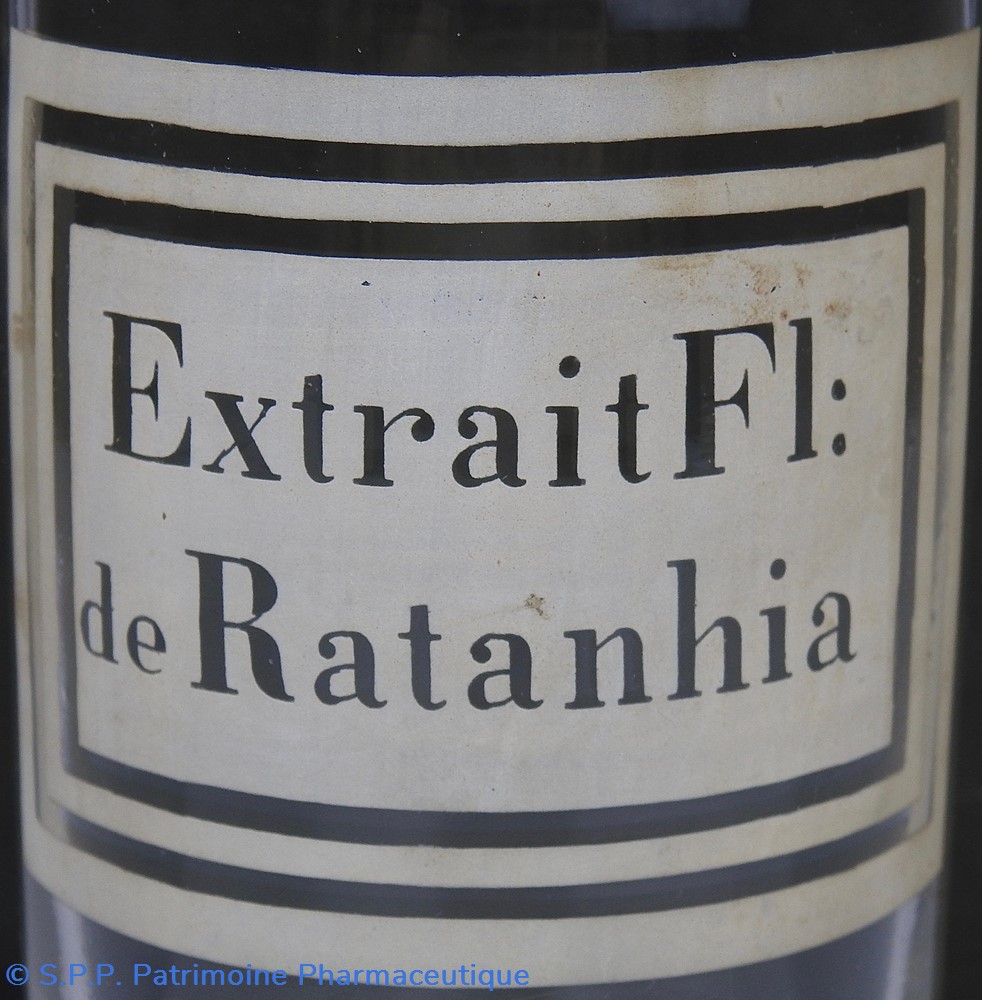 Flacon en verre petit modèle étiquette blanche Pharmacie RAVASSE 2 science flacon en verre petit modele etiquette blanche pharmacie ravasse