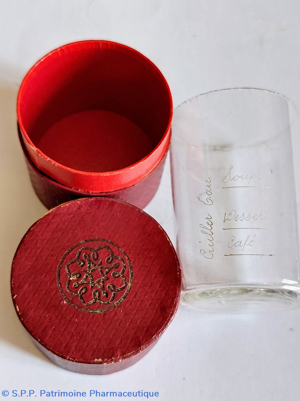 DOSEUR " CUILLER EAU" science doseur cuiller eau