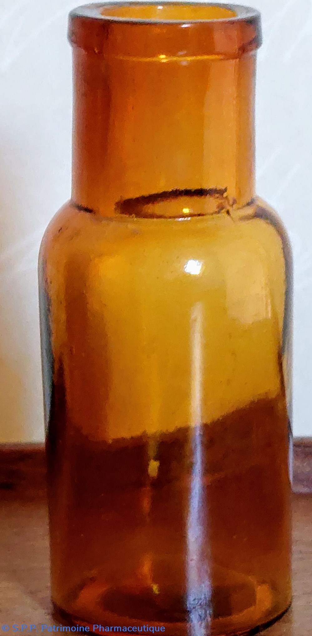science pharmacie 9 flacon cylindrique en verre ambre