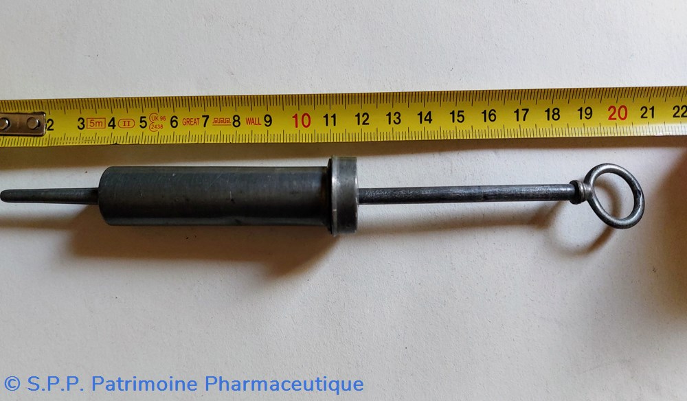 science pharmacie seringue pour injections en etain 11 cm