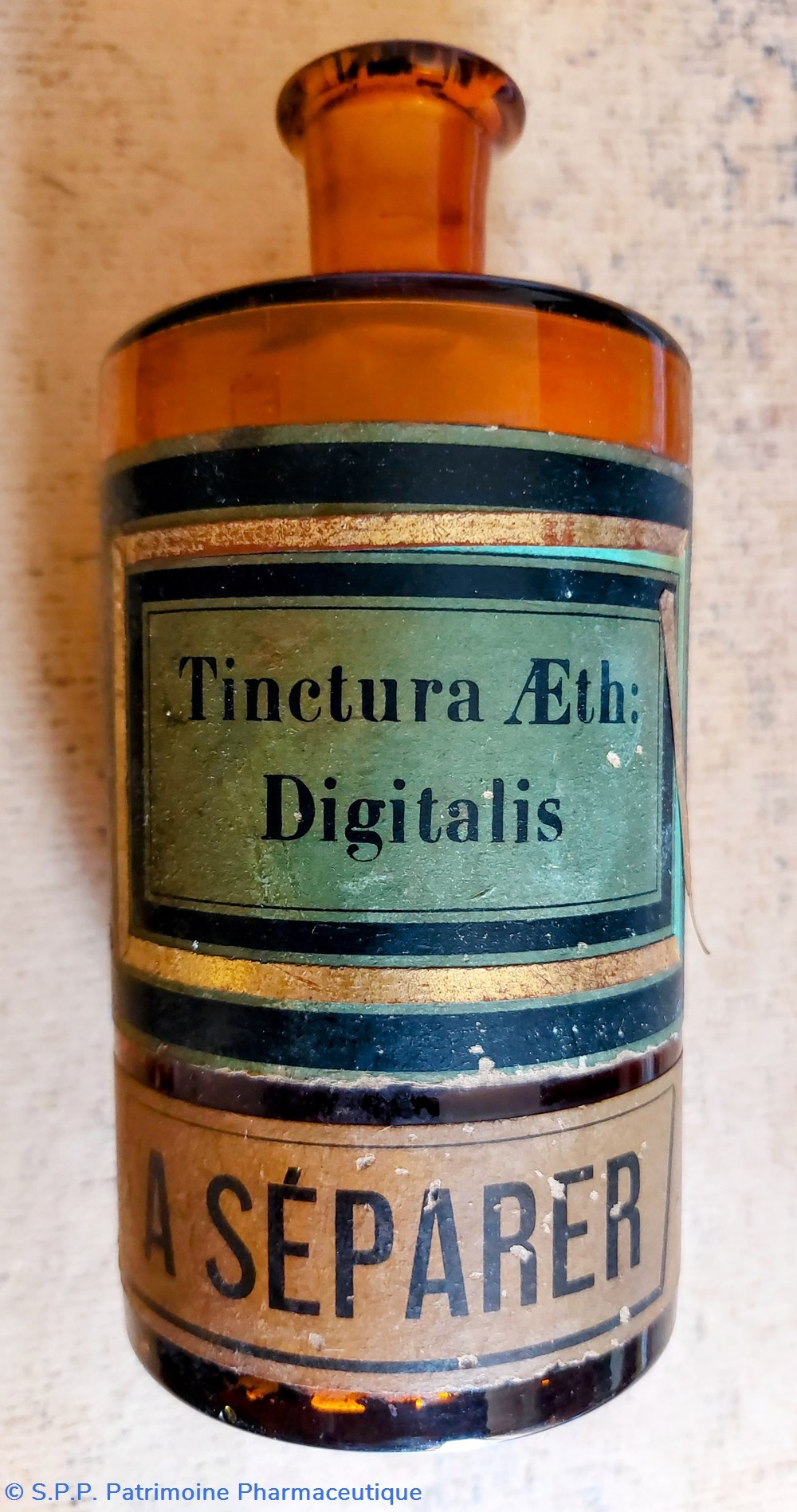 Flacon de Pharmacie en verre ambré Tinct Eth : Digitalis science flacon de pharmacie en verre ambre tinct eth digitalis