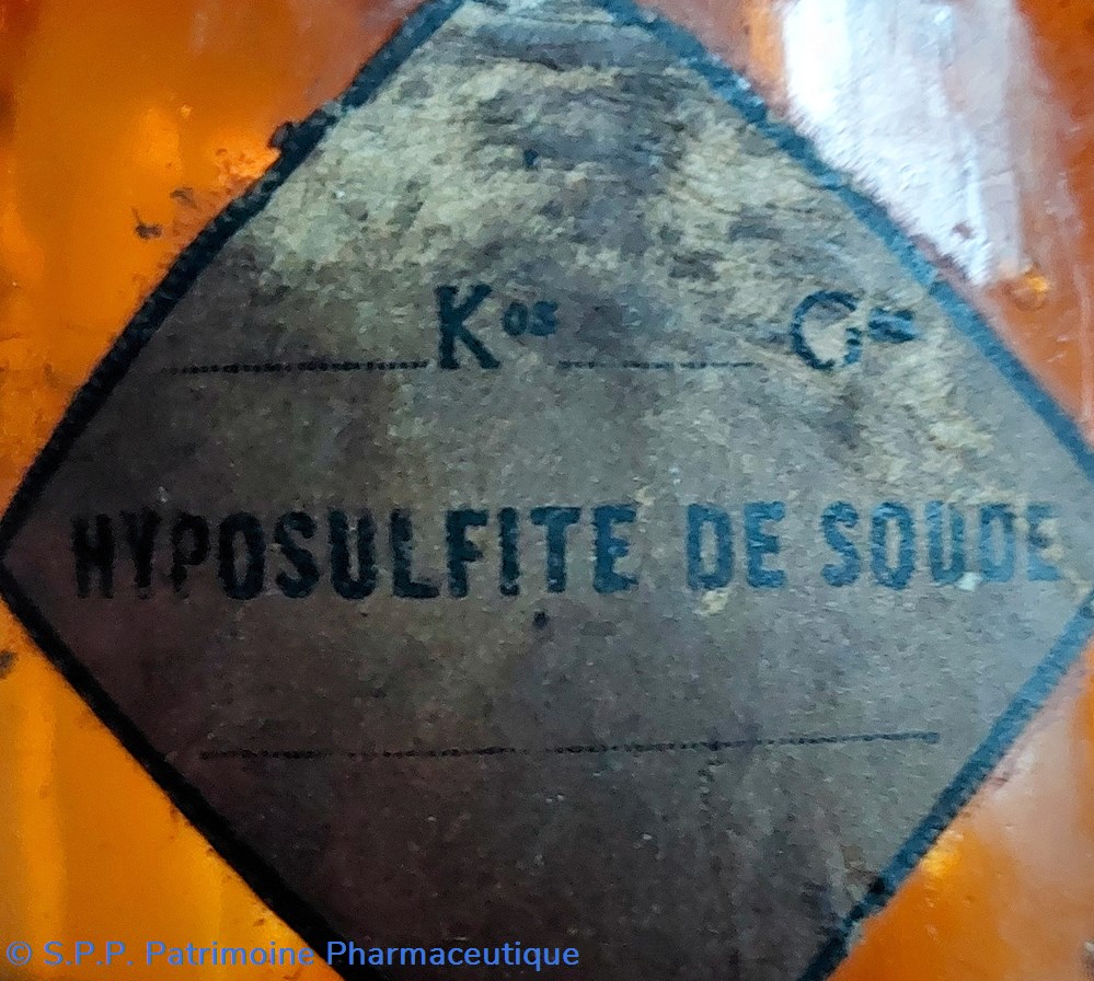 Flacon 20 cm Hyposulfite de Soude 2 science pharmacie flacon 20 cm hyposulfite de soude