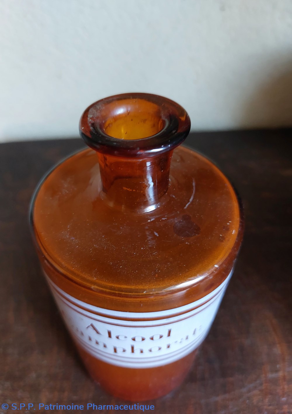 SN - Alcool Camphrorat : bouteille verre ambré Goulot pm 2 science pharmacie sn alcool camphrorat bouteille verre ambre goulot pm