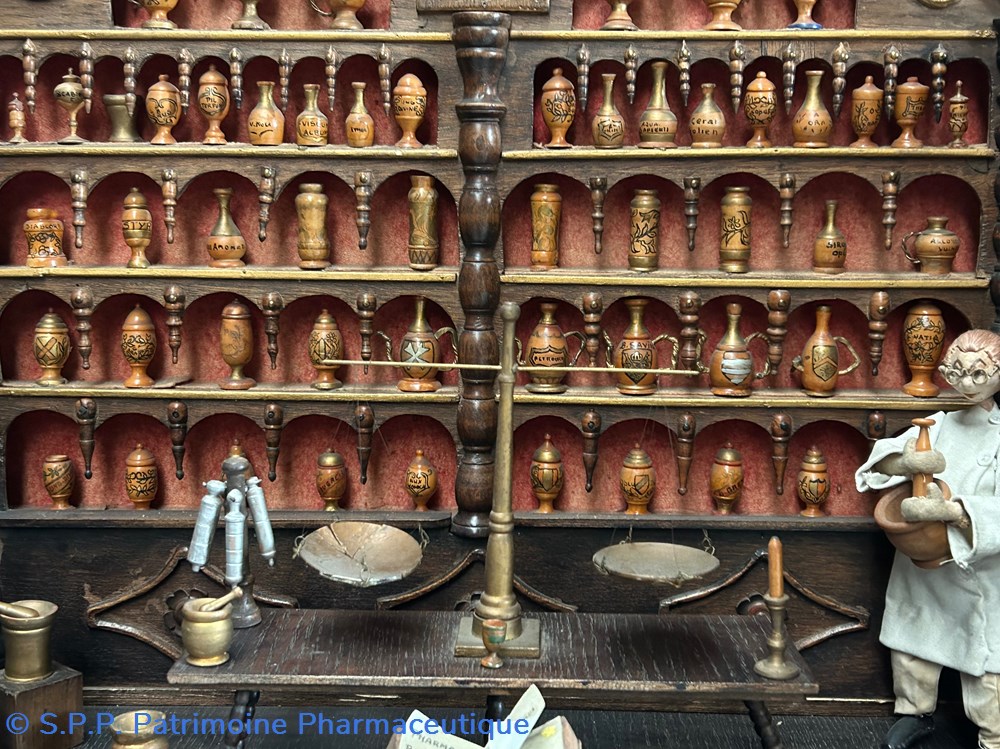science pharmacie miniature