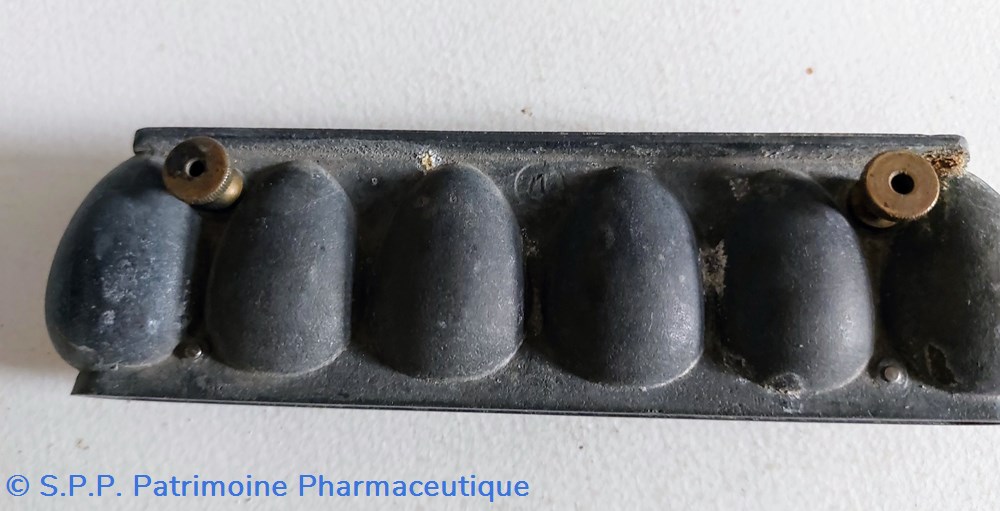 Moules à ovules 6 science pharmacie moules a ovules