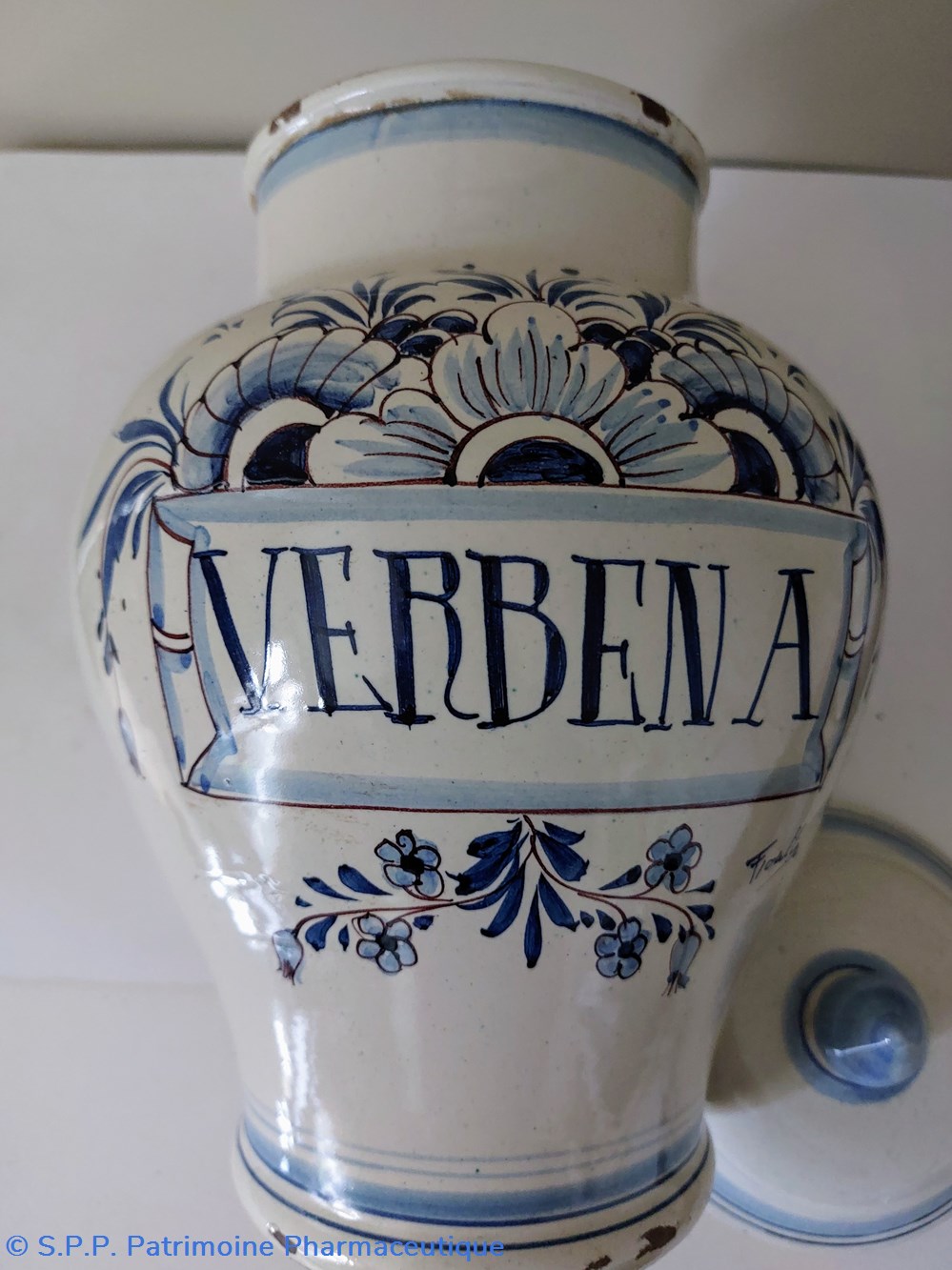 Pot de monstre " VERBEN A" Apotic'art 6 science pharmacie pot de monstre verben a apotic art
