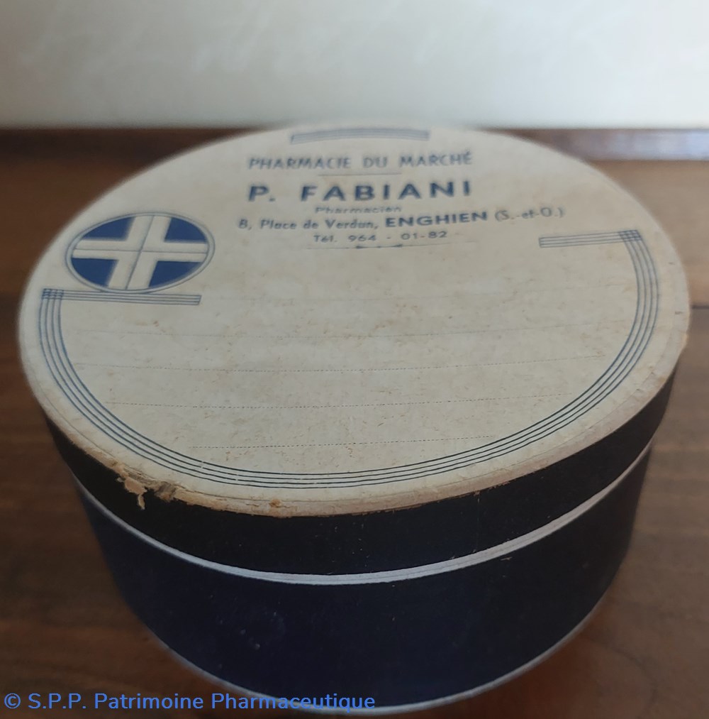 science coffret de pharmacie en carton