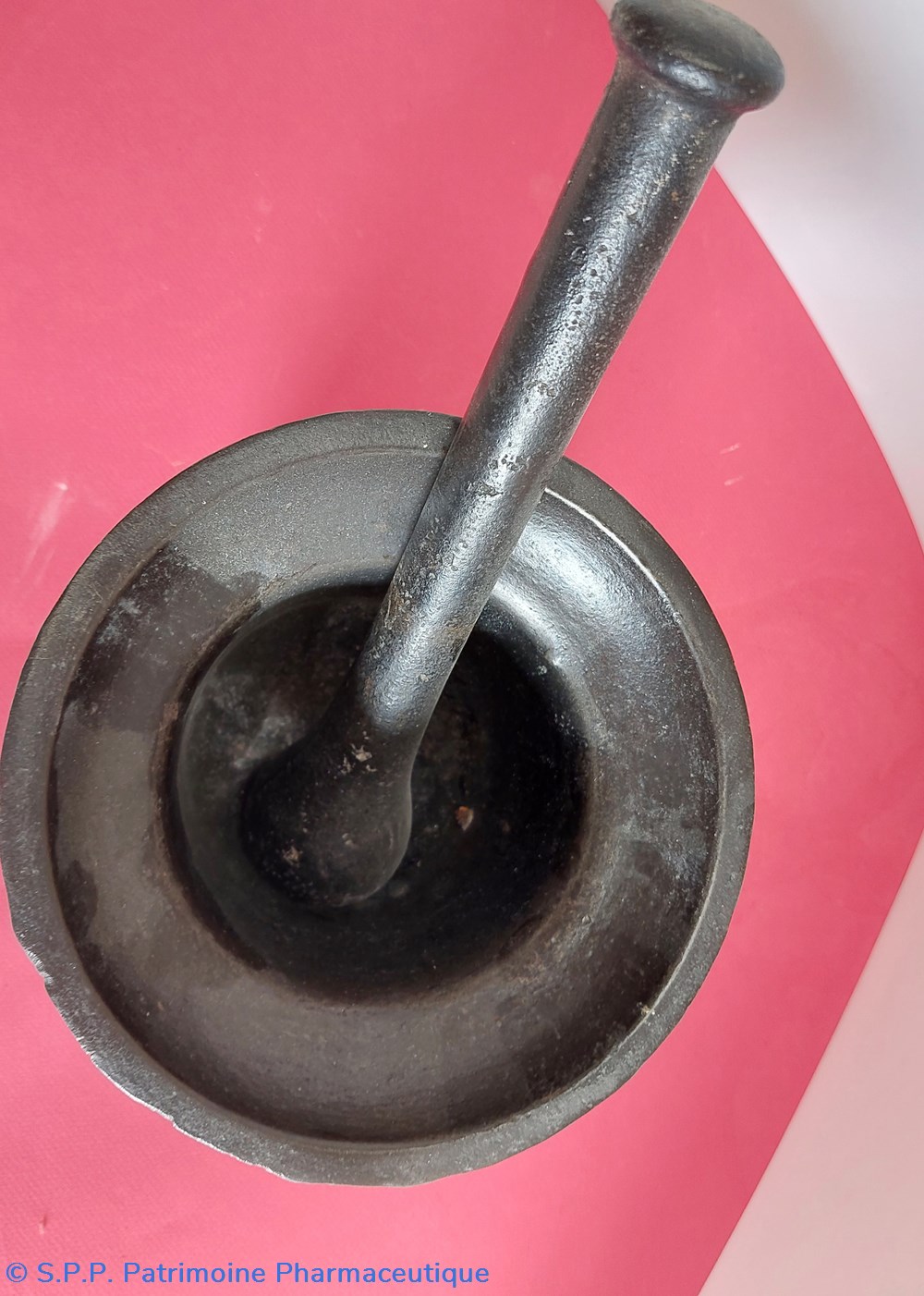 science pharmacie mortier en fonte avec son pilon