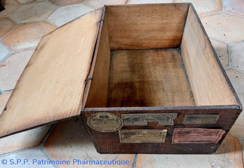 Coffret en bois réutilisé par la Pharmacie DUBUC science coffret en bois reutilise par la pharmacie dubuc