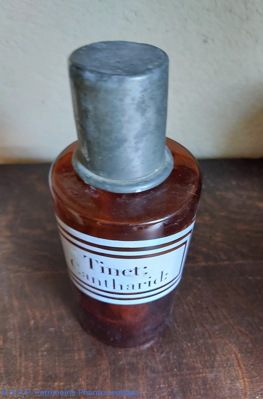 SN - Tinct : Cantharid : Bouteille verre ambré Goulot pm 6 science pharmacie sn tinct cantharid bouteille verre ambre goulot pm