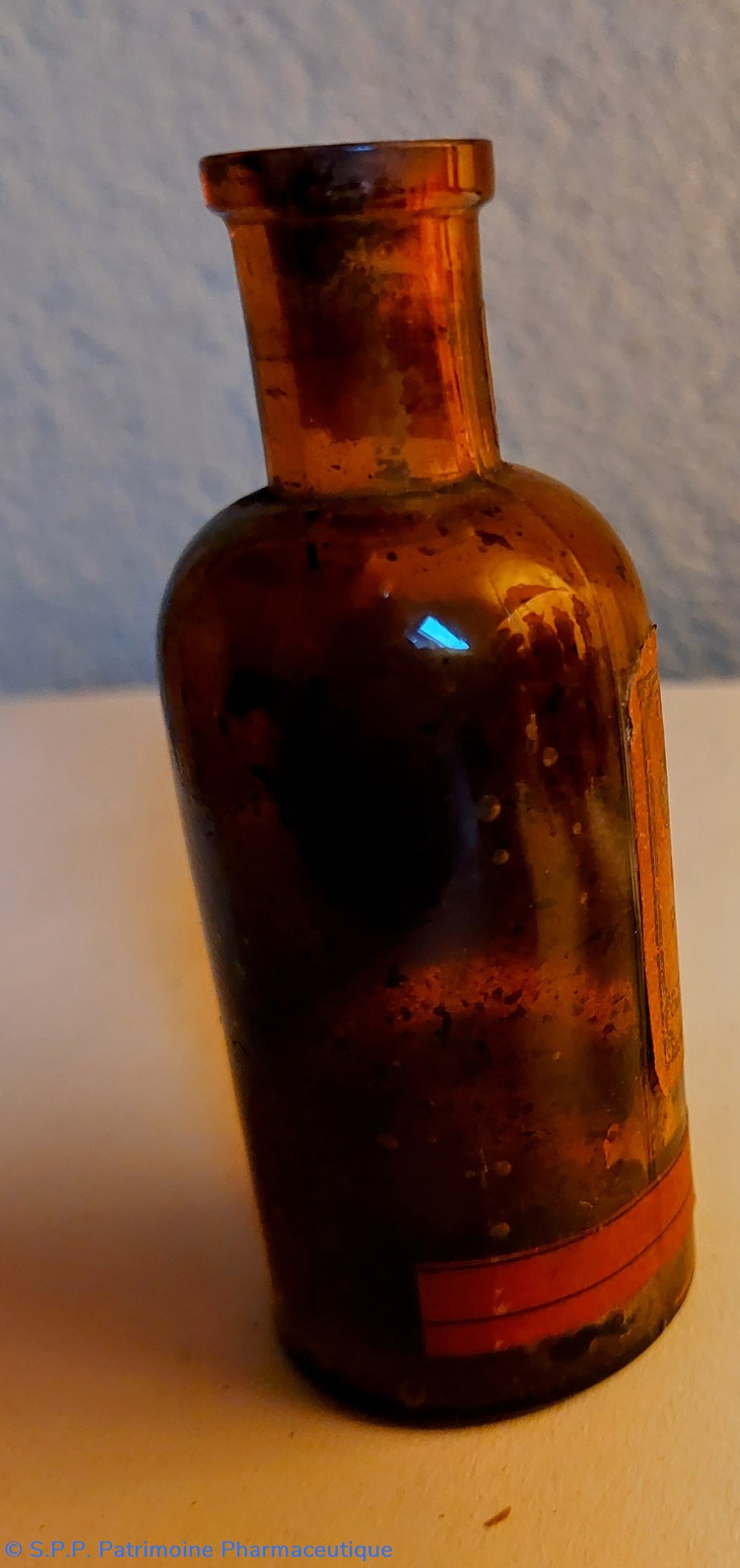 Flacon 10 cm verre ambré "Extrait Fluide d'ergot de seigle" 7 science pharmacie flacon 10 cm verre ambre extrait fluide ergot de seigle