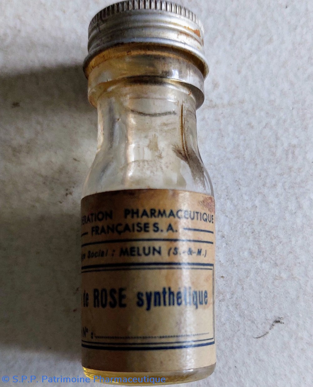 Essence de ROSE Synthétique - flacon 2 science pharmacie essence de rose synthetique flacon