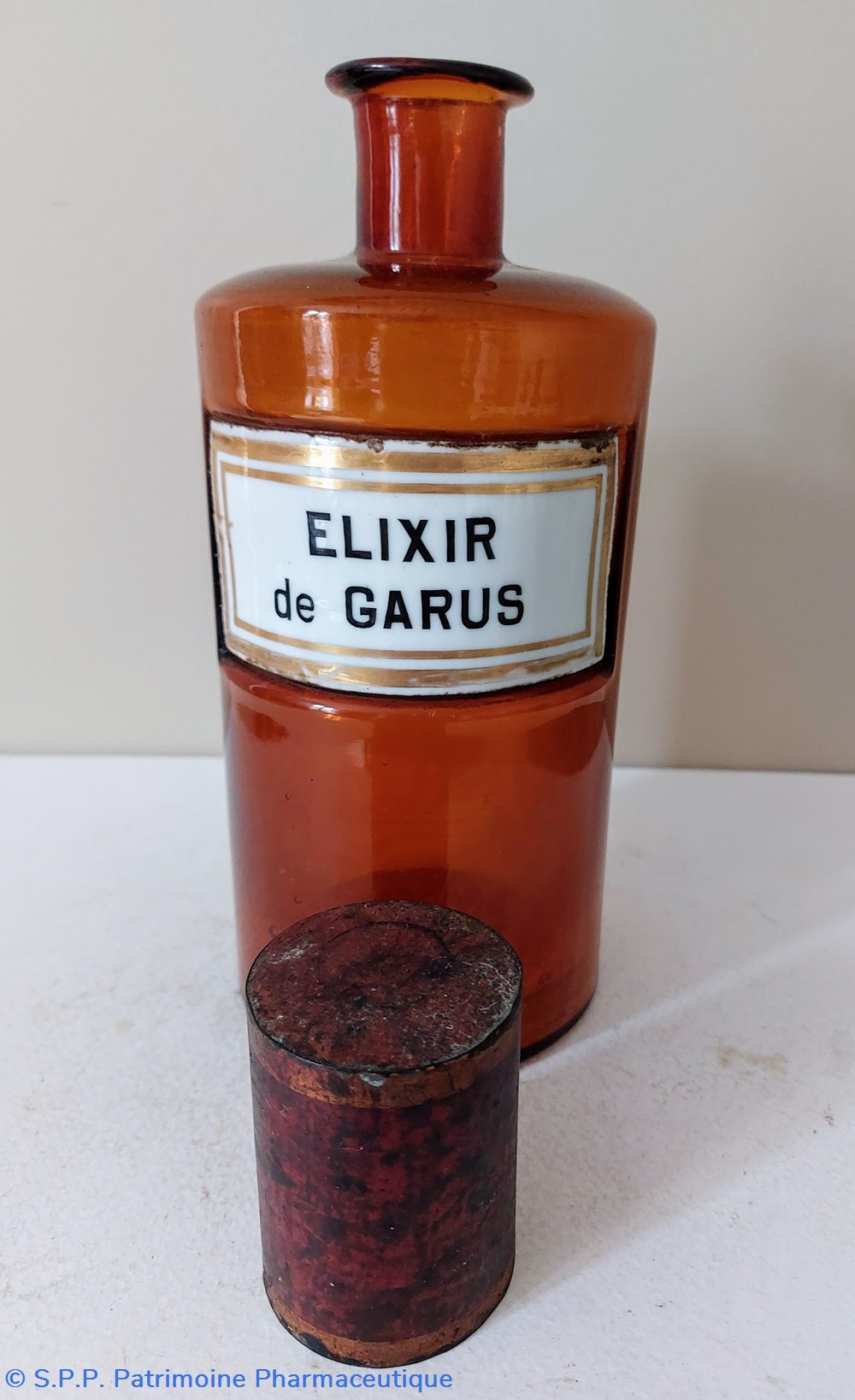 science flacon de pharmacie elixir de garus