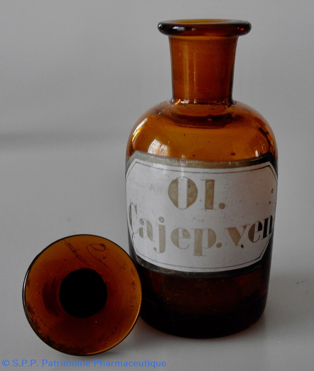 Flacon de pharmacie en verre ambré petit modèle avec étiquette 2 science flacon de pharmacie en verre ambre petit modele avec etiquette
