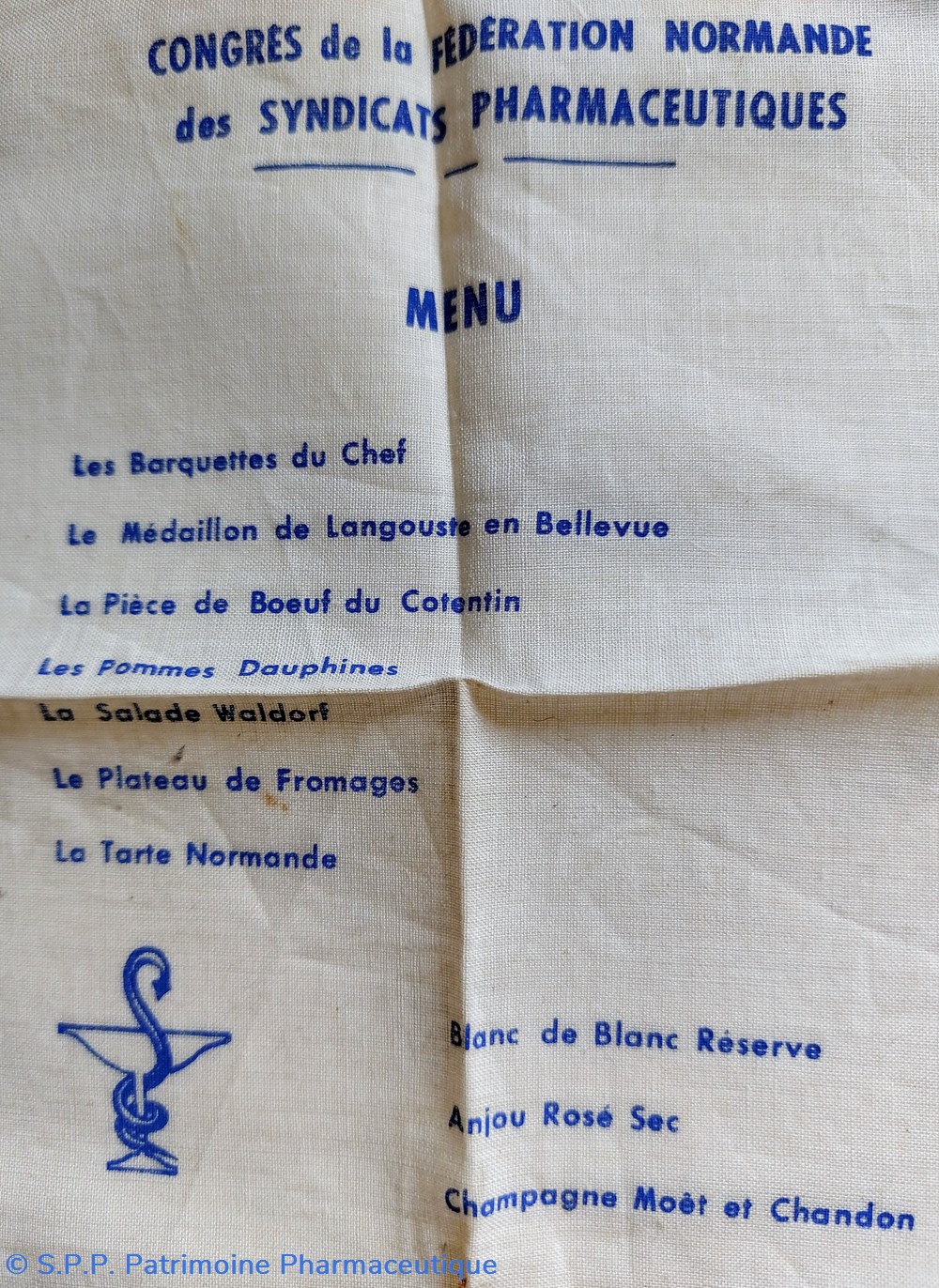 Mouchoir Menu Congrès des syndicats pharmaceutiques 2 documents anciens mouchoir menu congres des syndicats pharmaceutiques