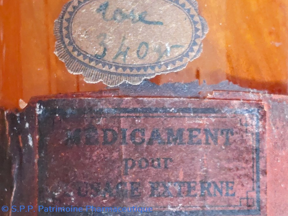Flacon en verre ambré "Pulvis Nucis Vomicae" 6 science pharmacie flacon en verre ambre pulvis nucis vomicae