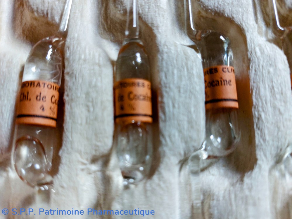 OPHTALMAMPOULES COCAÏNE Chlorhydrate 4% 3 science pharmacie ophtalmampoules cocaine chlorhydrate 4