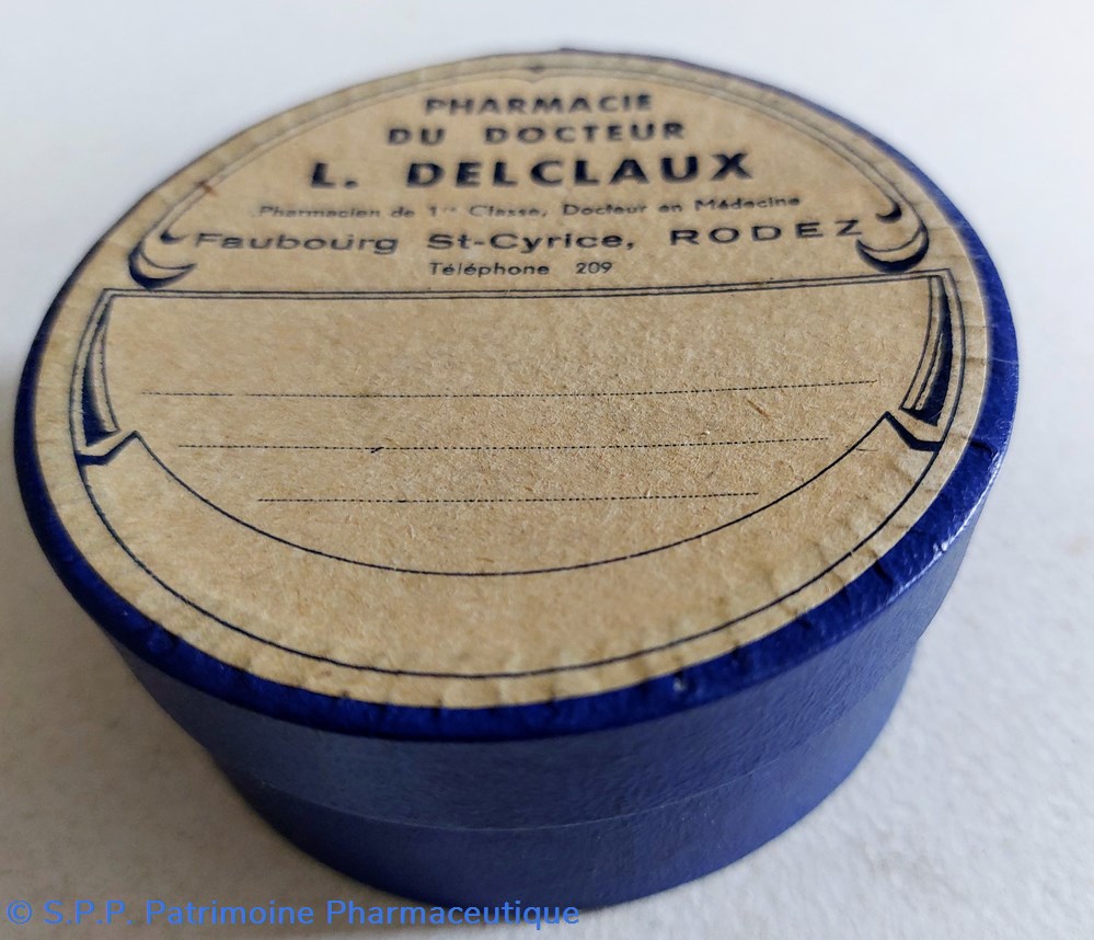 science pharmacie lot de 7 boites vides phie l delclaux