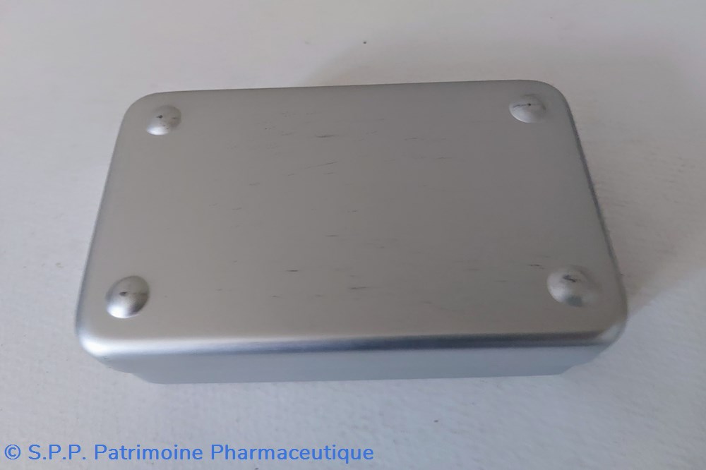 Boîte alu. Pour matériel de soins 2 science pharmacie boite alu pour materiel de soins