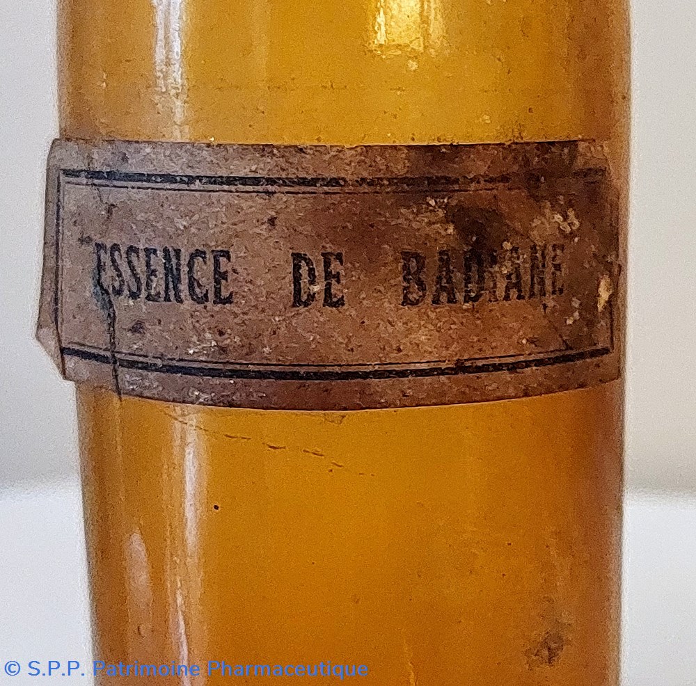 Essence de Badiane Bouteille 16cm 2 science pharmacie essence de badiane bouteille 16cm