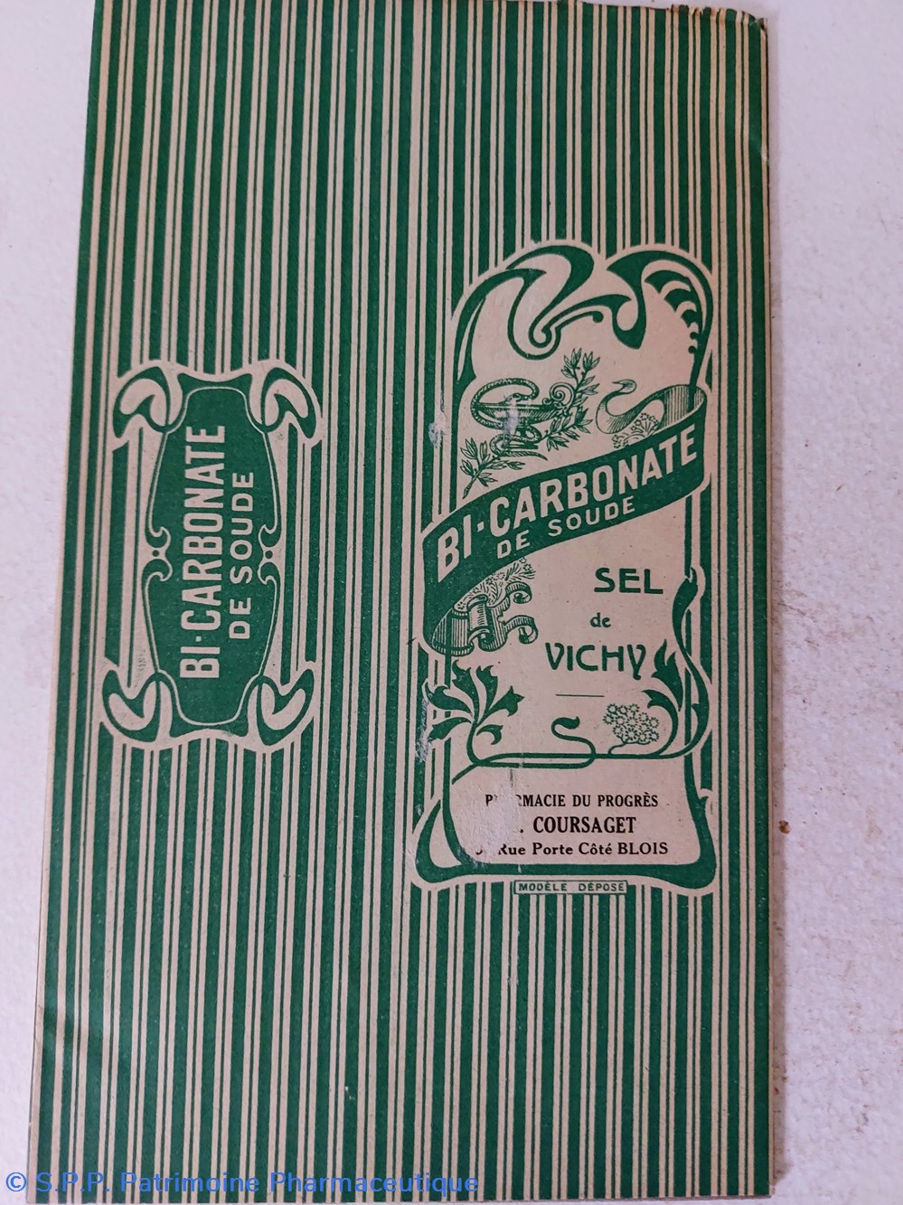 Emballage " SEL de VICHY" Bicarbonate de soude documents anciens emballage sel de vichy bicarbonate de soude