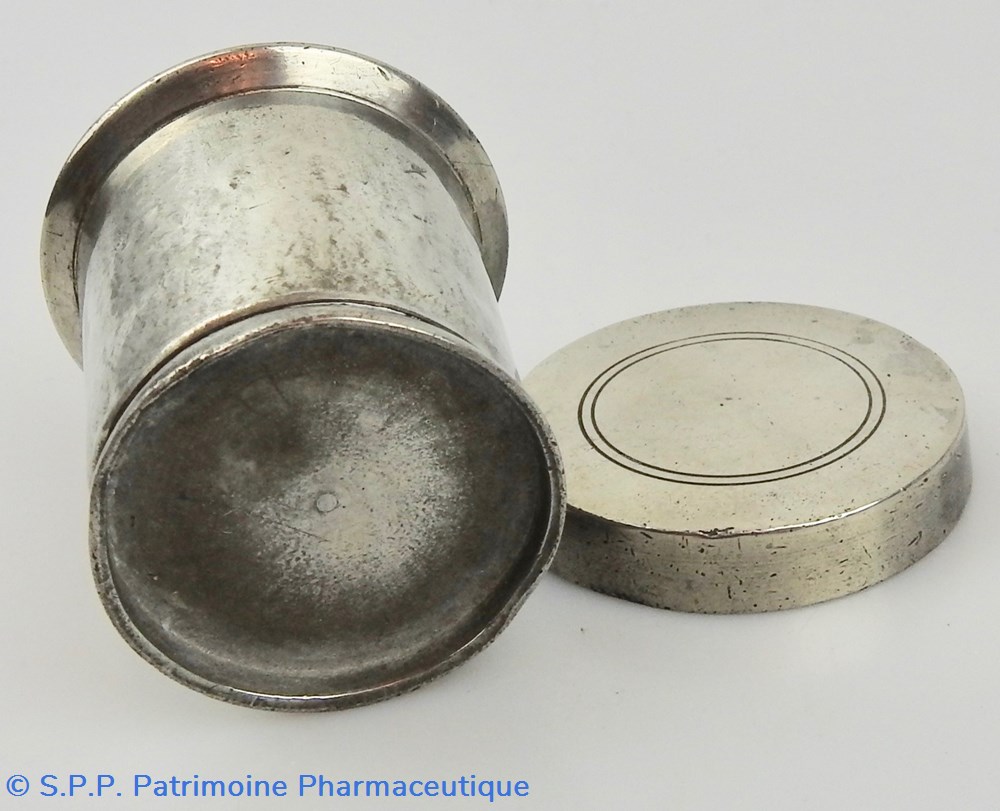 science pharmacie pot a onguent en etain