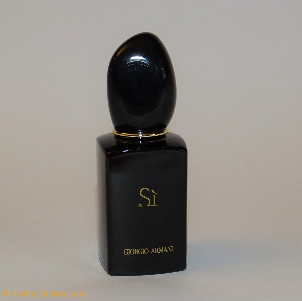 parfums beaute miniatures armani si intense