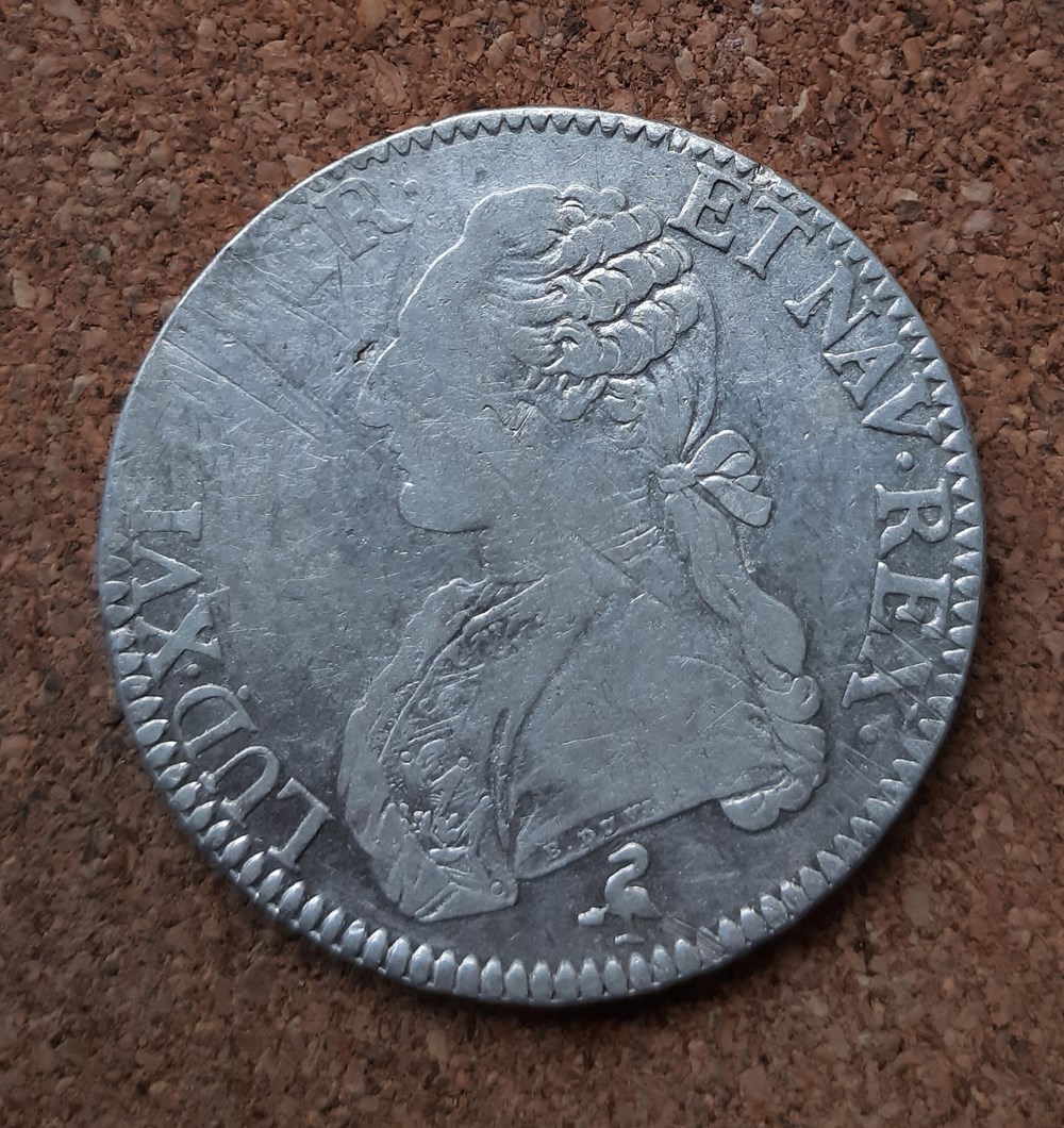 monnaies europe medievale france royales 1779 pau ecu aux branches olivier