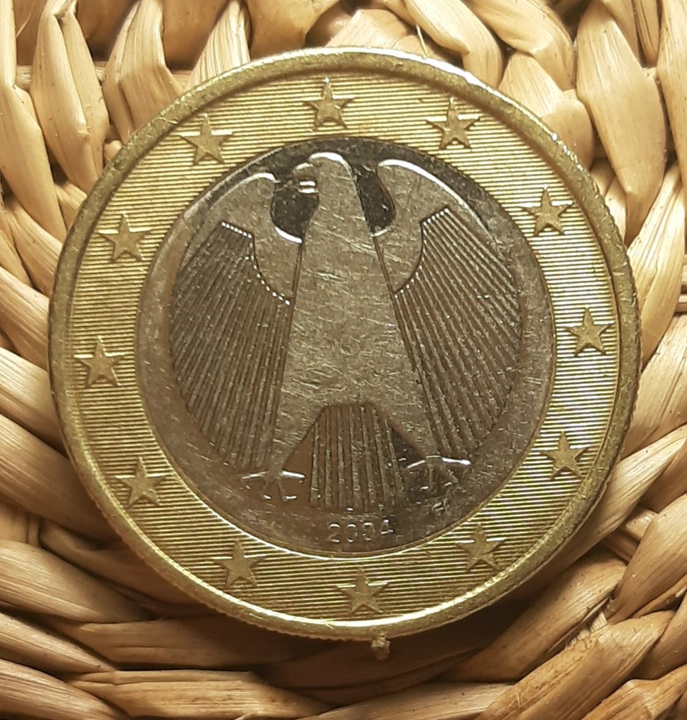 Allemagne - 1 euro 2004 F - insert légèrement décentré monnaies euros allemagne 1 euro 2004 f insert legerement decentre
