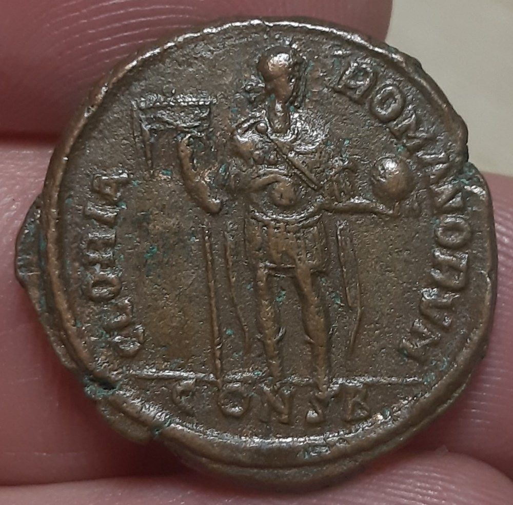 HONORIUS – AE2 – GLORIA ROMANORUM monnaies antiques romaines imperiales et republicaines honorius ae2 gloria romanorum