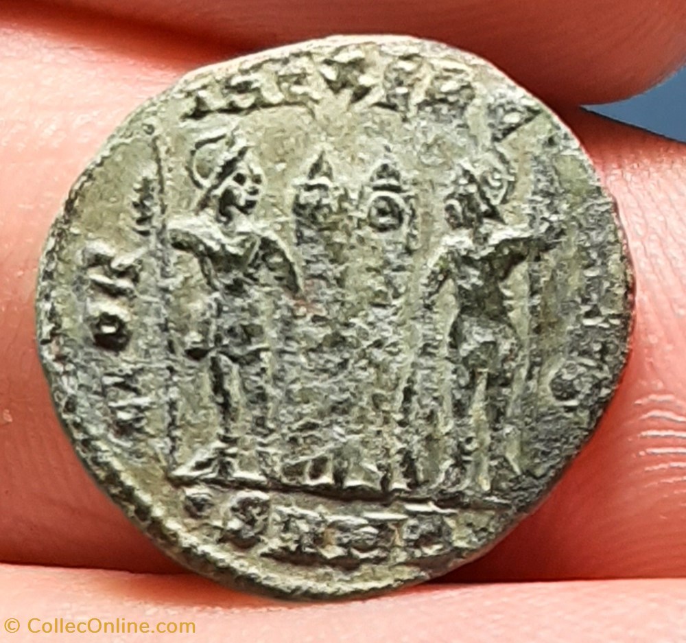 306/364 - LES CONSTANTINIENS - Constance II - Centionalis ou Nummus 4 monnaies 306 364 les constantiniens constance ii centionalis ou nummus