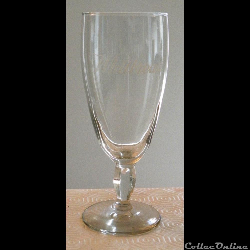 bistrot alimentation verre biere whithbread blanc