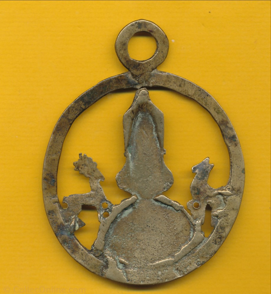 patrimoine religieux objet culte souvenir medaille cornet de st hubert