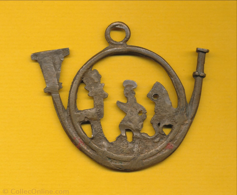 patrimoine religieux objet culte souvenir medaille cornet de st hubert