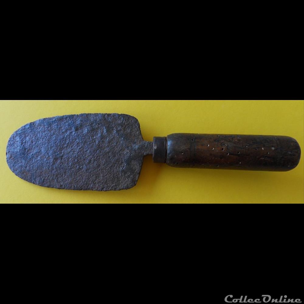 Gemmage les outils : spatule, coutelle ou palinette (40) Landes autre france assignat gemmage les outils spatule coutelle ou palinette 40 landes