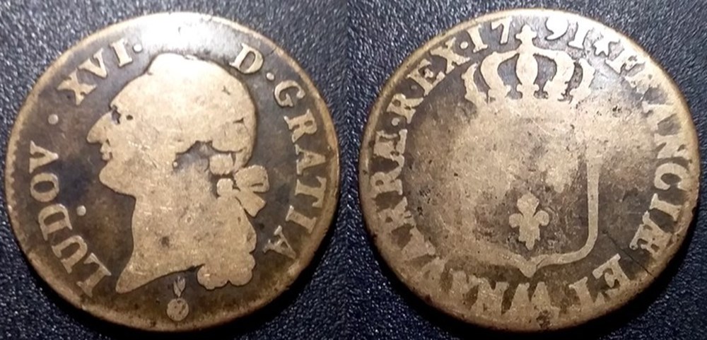 J51 Louis XVI Sol 1791 AA Metz avec points monnaies europe medievale france royales j51 louis xvi sol 1791 aa metz avec points