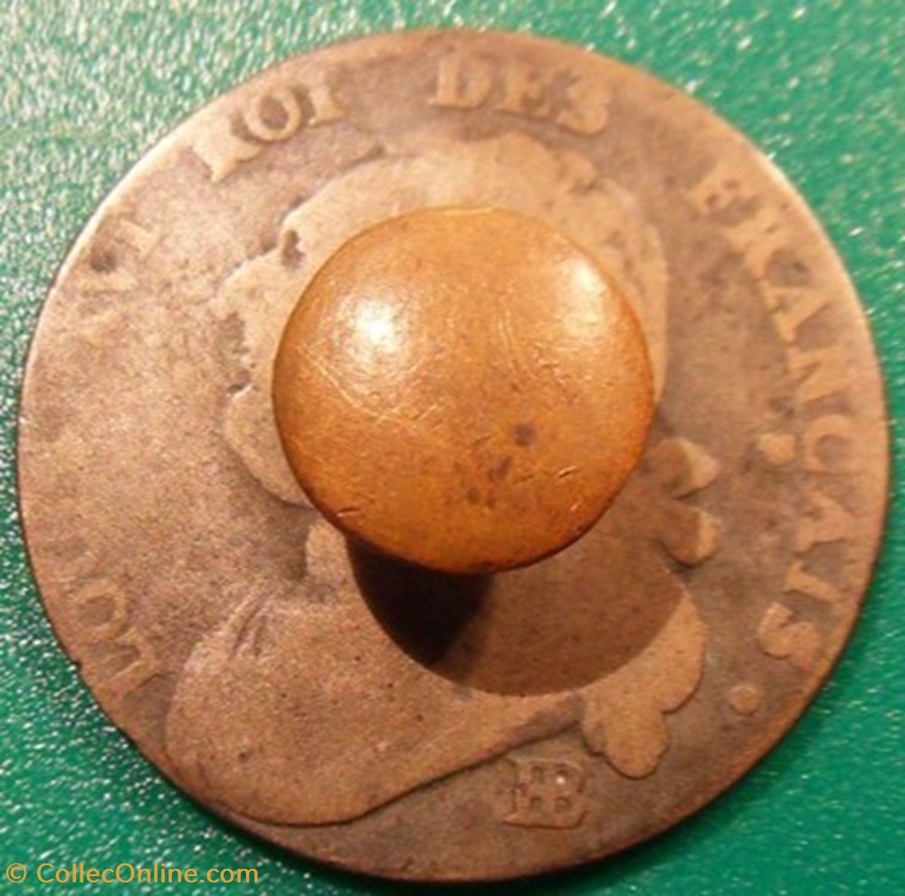 divers insigne de boutonniere sur 12 deniers strasbourg
