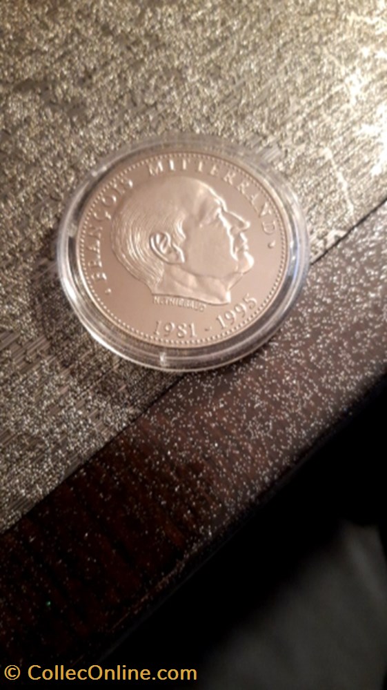 medaille president de la repubique francaise francois mitterand