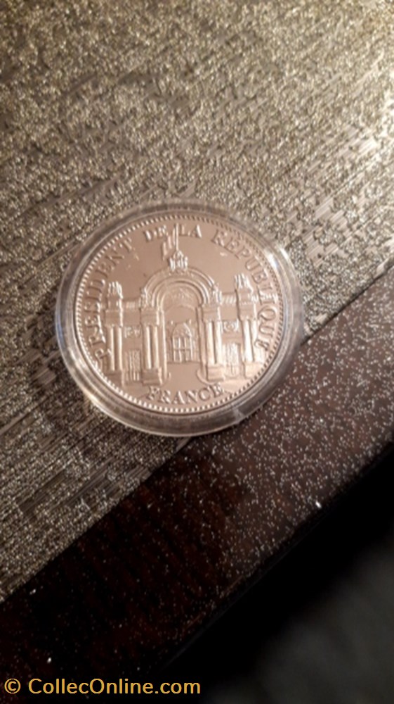 medaille president de la repubique francaise francois mitterand