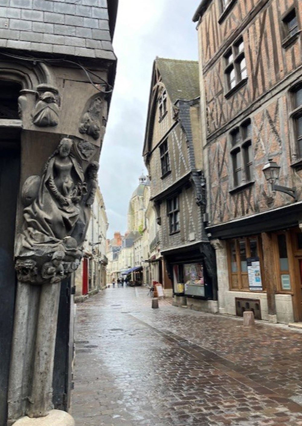 La Sainte Famille - Place Plumereau - Claude BESNARD art antiquites estampes gravures la sainte famille place plumereau claude besnard