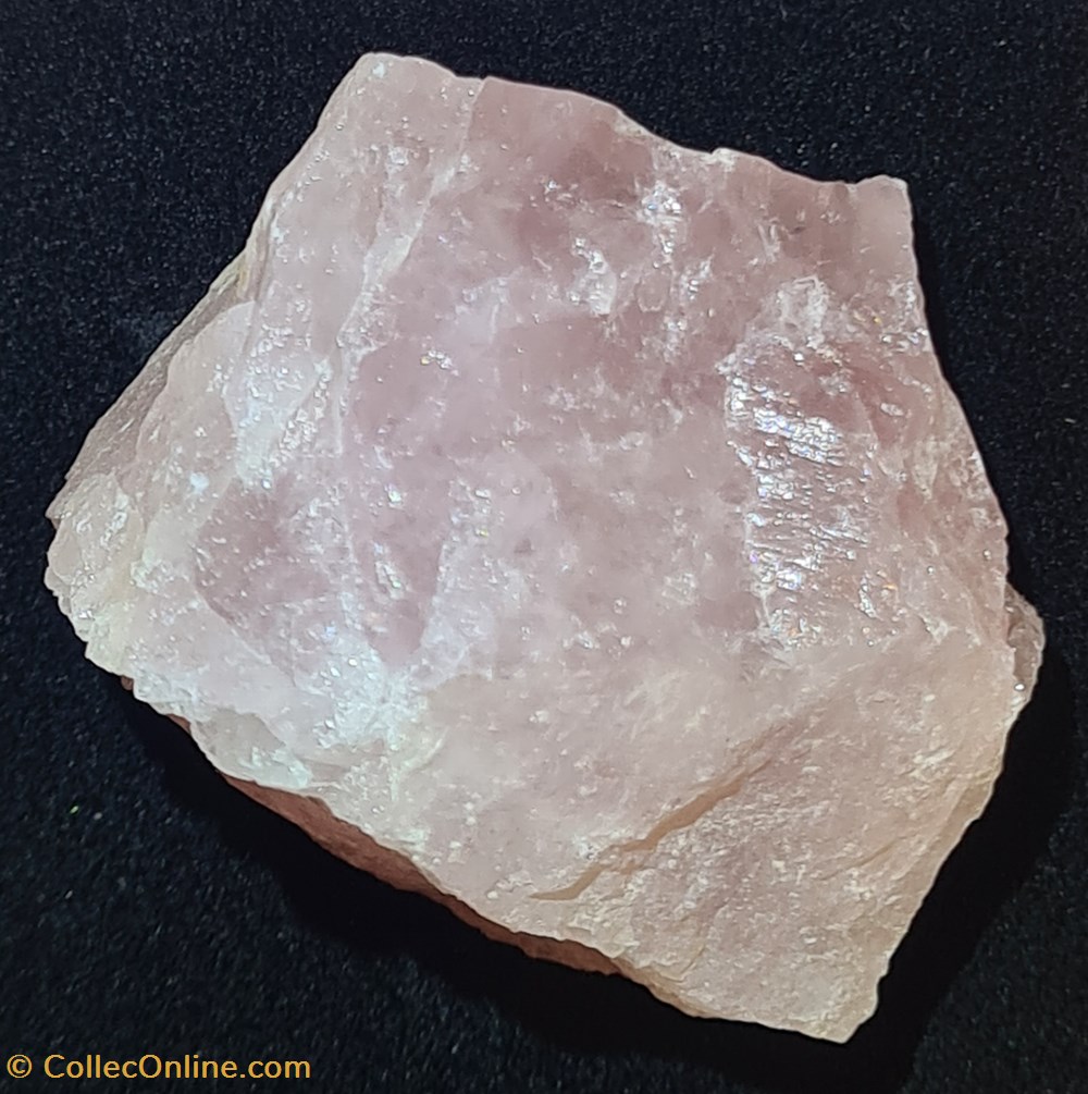 Quartz rose mineraux meteorites quartz rose