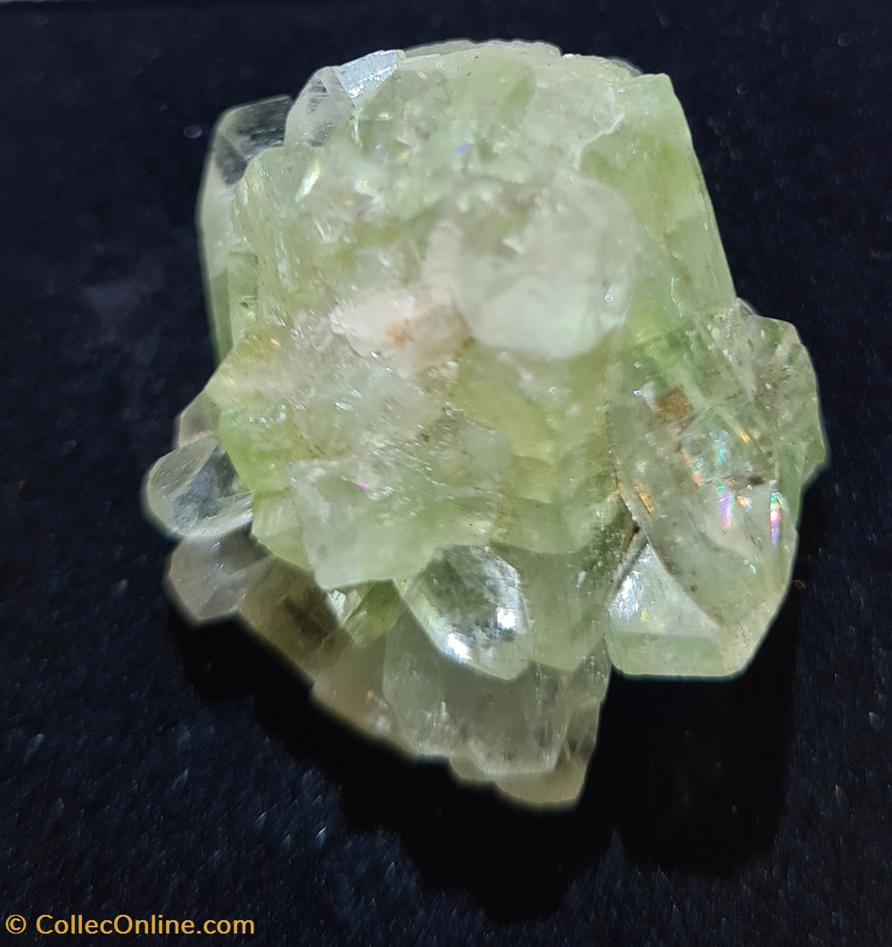 mineraux meteorites apofilite verte
