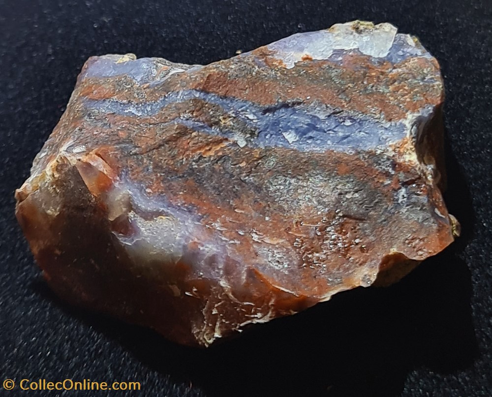mineraux meteorites calcedoine