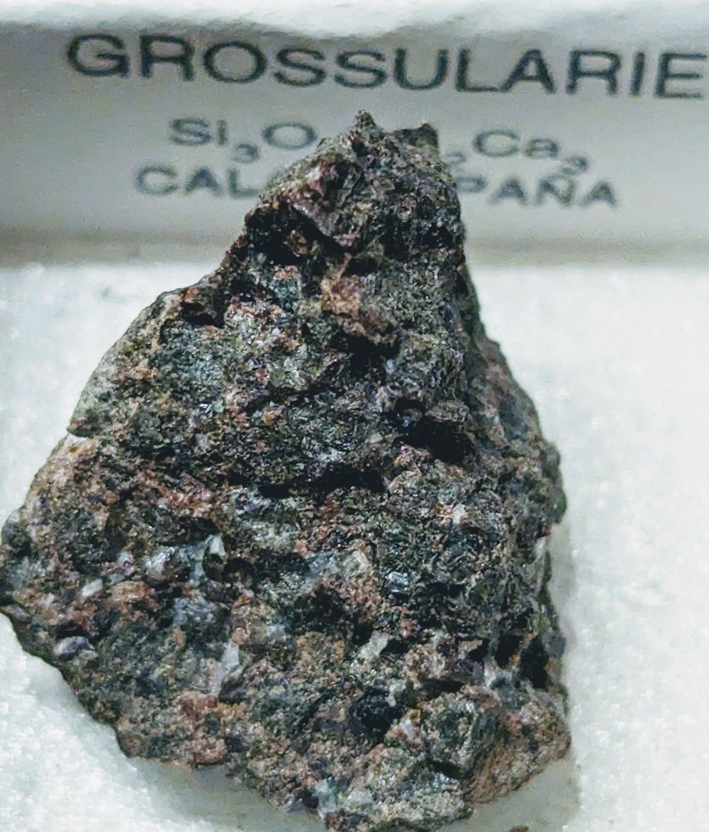 mineraux meteorites grossulaire