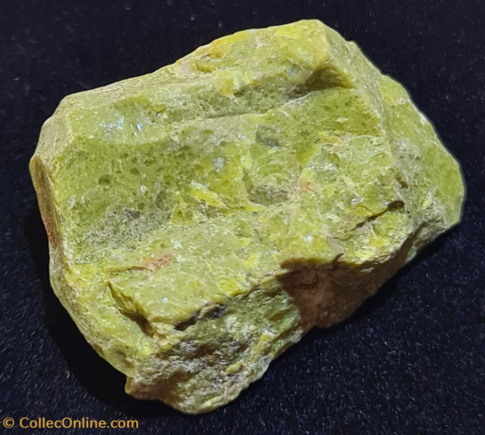 mineraux meteorites opaline