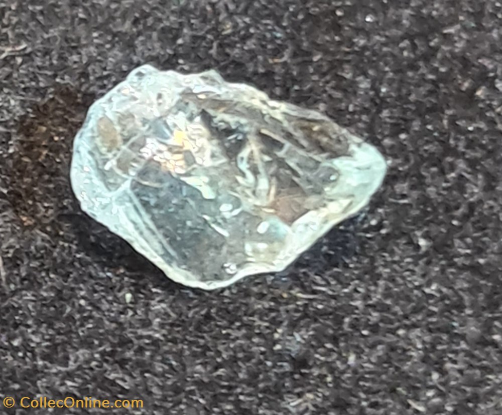 mineraux meteorites aigue marine