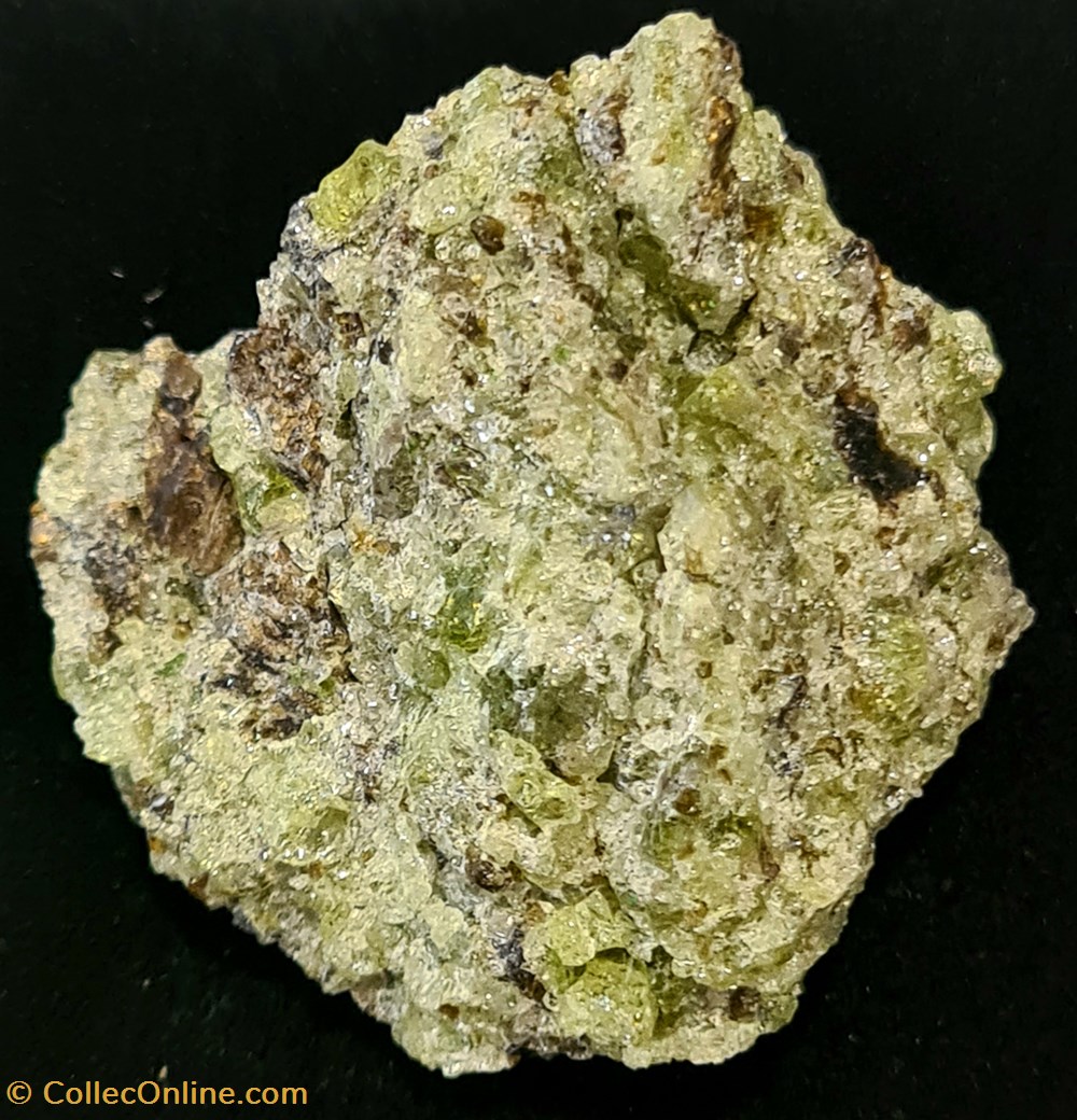 Olivine mineraux meteorites olivine