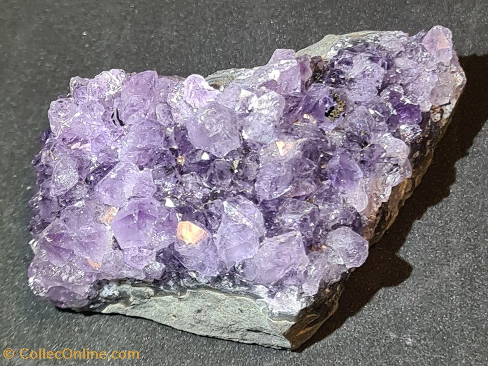 mineraux meteorites amethyste