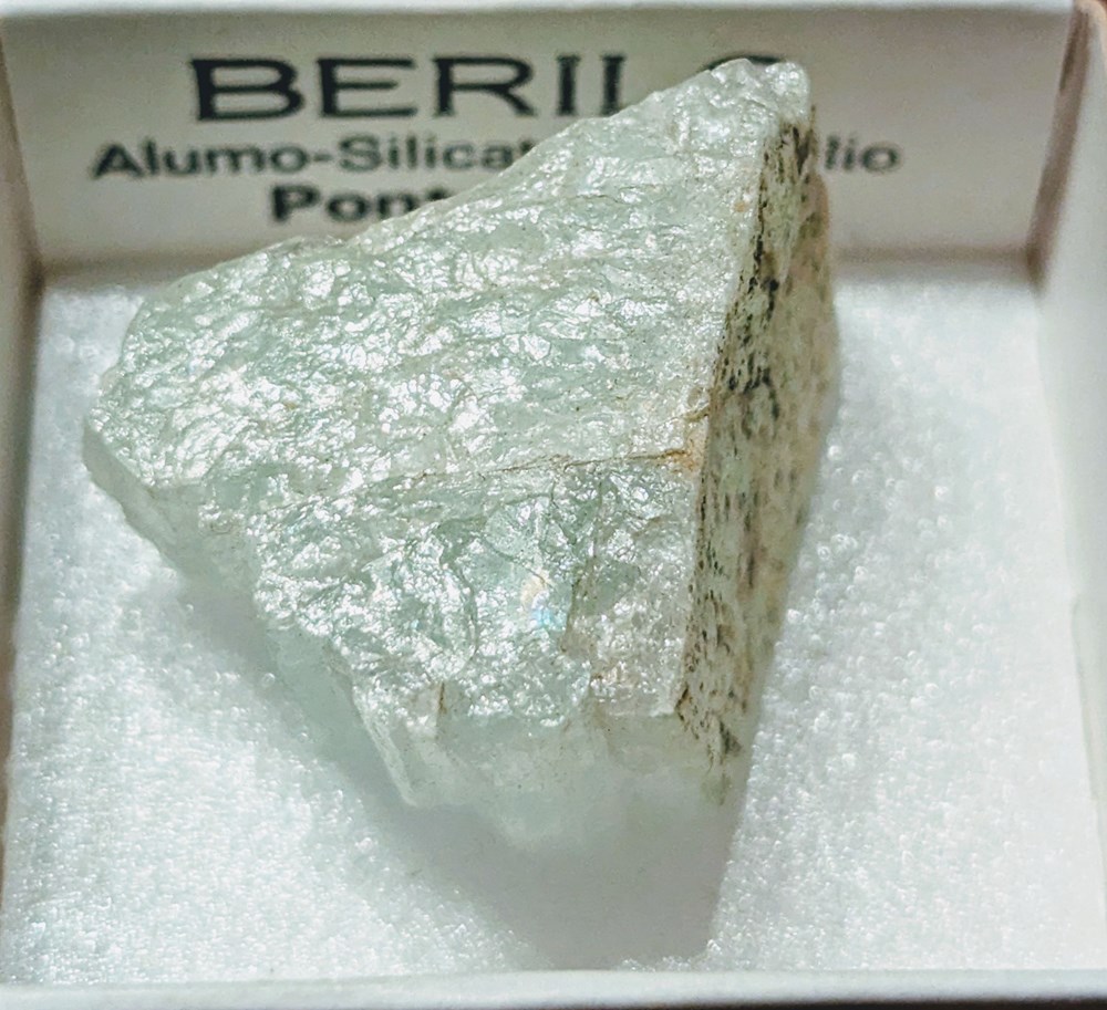 mineraux meteorites beryl